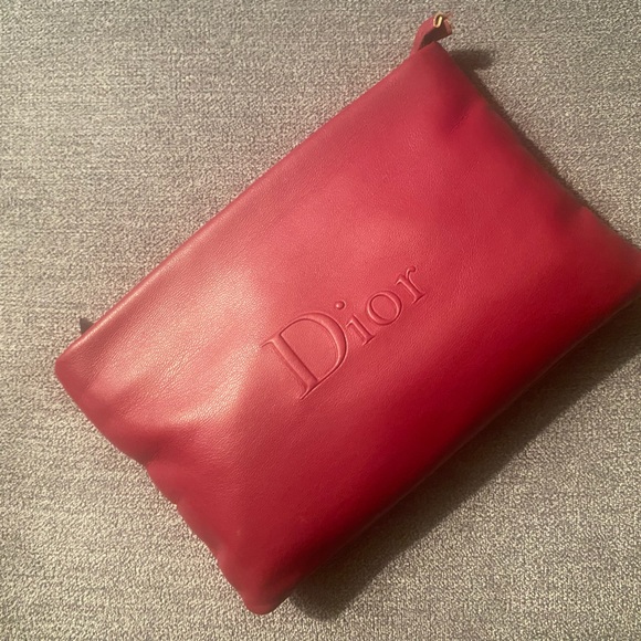 🎁 Gift w| Purchase💕Dior Cosmetic Bag 💄 - Picture 3 of 3